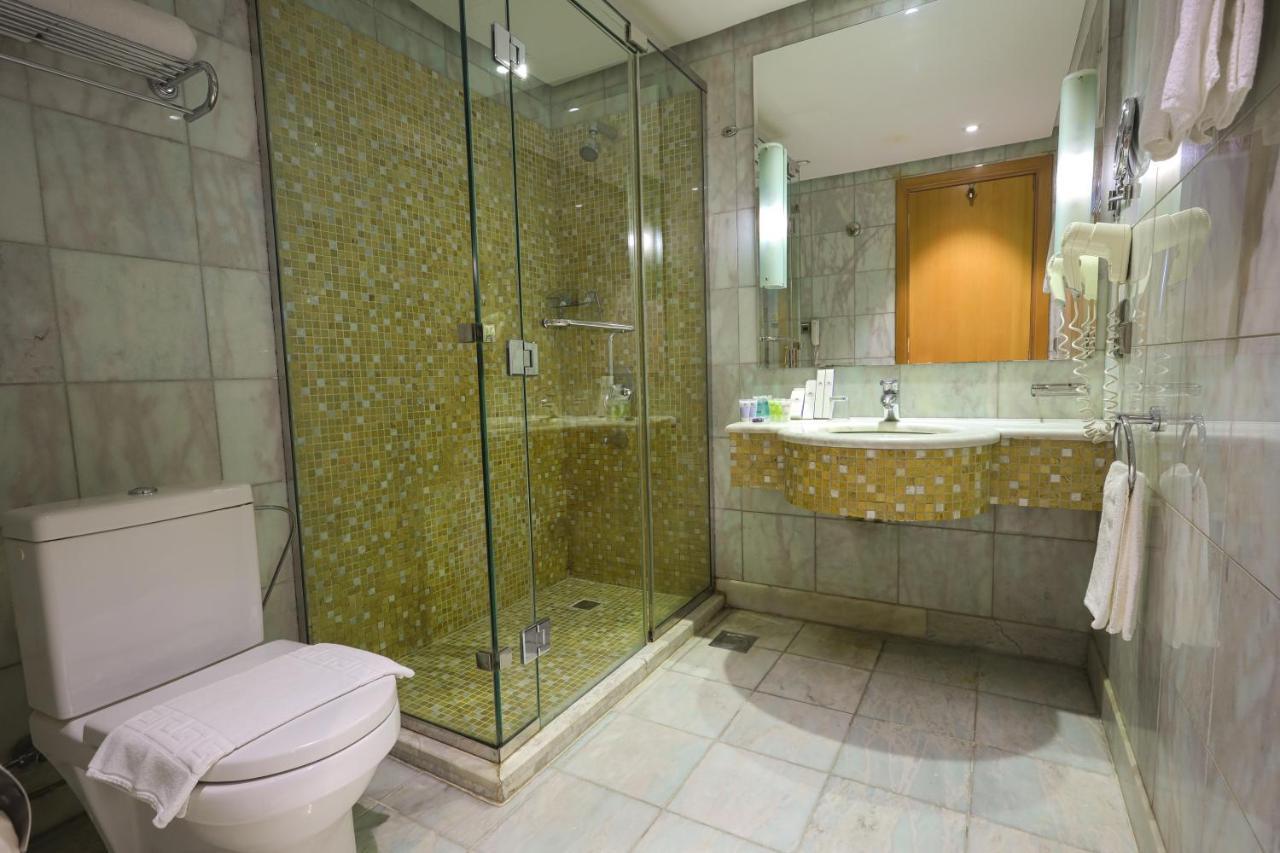 Elaf Al Mashaer Hotel Makkah Mekka Zewnętrze zdjęcie A bathroom at the hotel